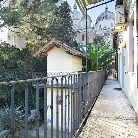 Welc-om Santo Padoue